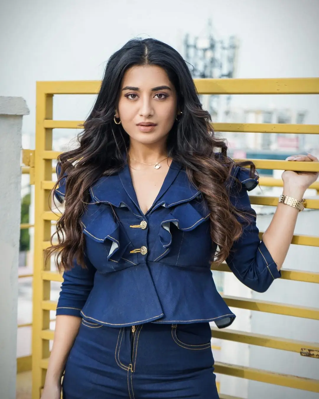 TOLLYWOOD ACTRESS RASHI SINGH STILLS IN BLUE COAT PANT